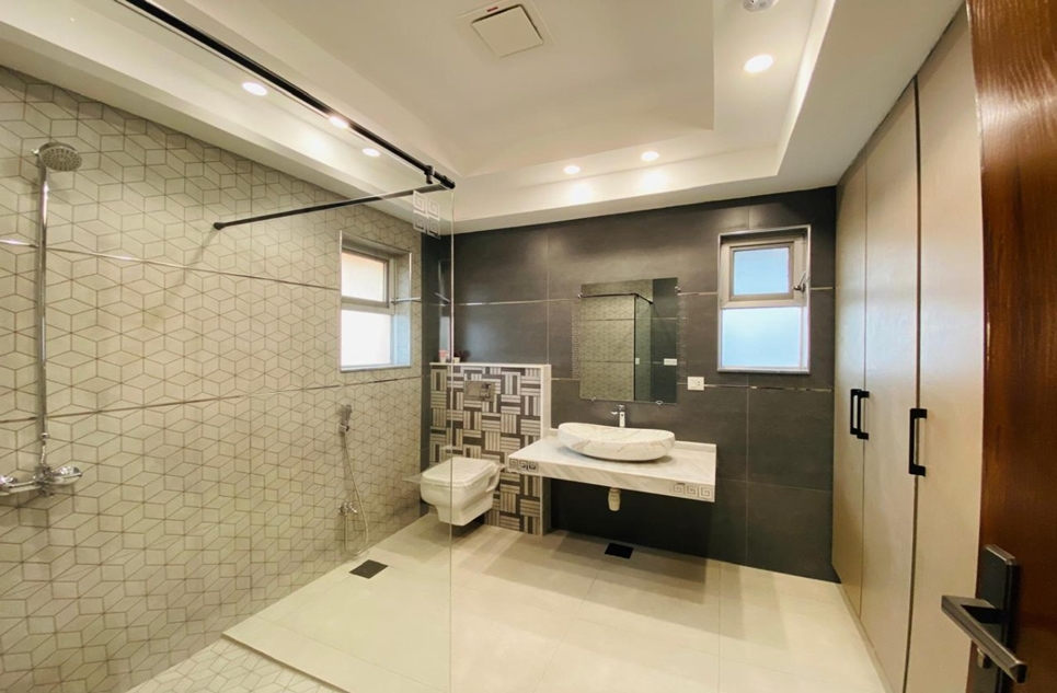 5 marla house for sale in Phase 6 DHA Lahore