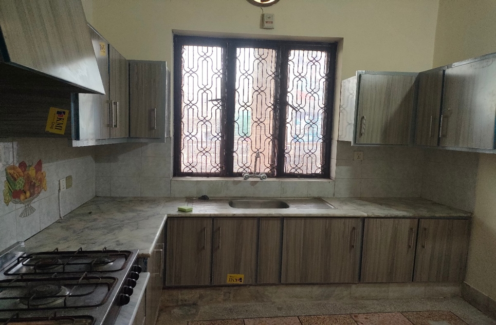 10 marla house for rent in Sector C1 Township Lahore