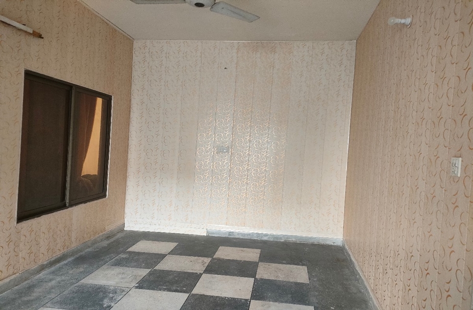 10 marla house for rent in Sector C1 Township Lahore