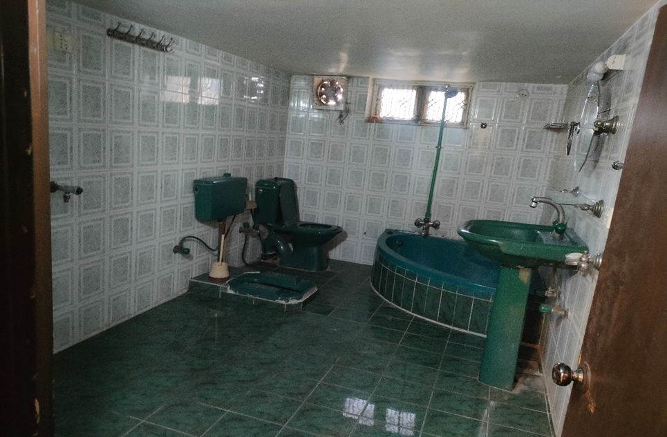 10 marla house for rent in Sector C1 Township Lahore