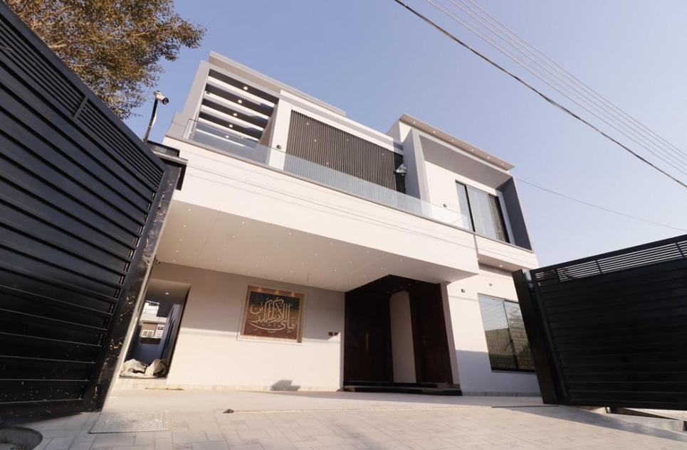 10 Marla Double Story House For Sale in Green Orchard Bahawalpur
