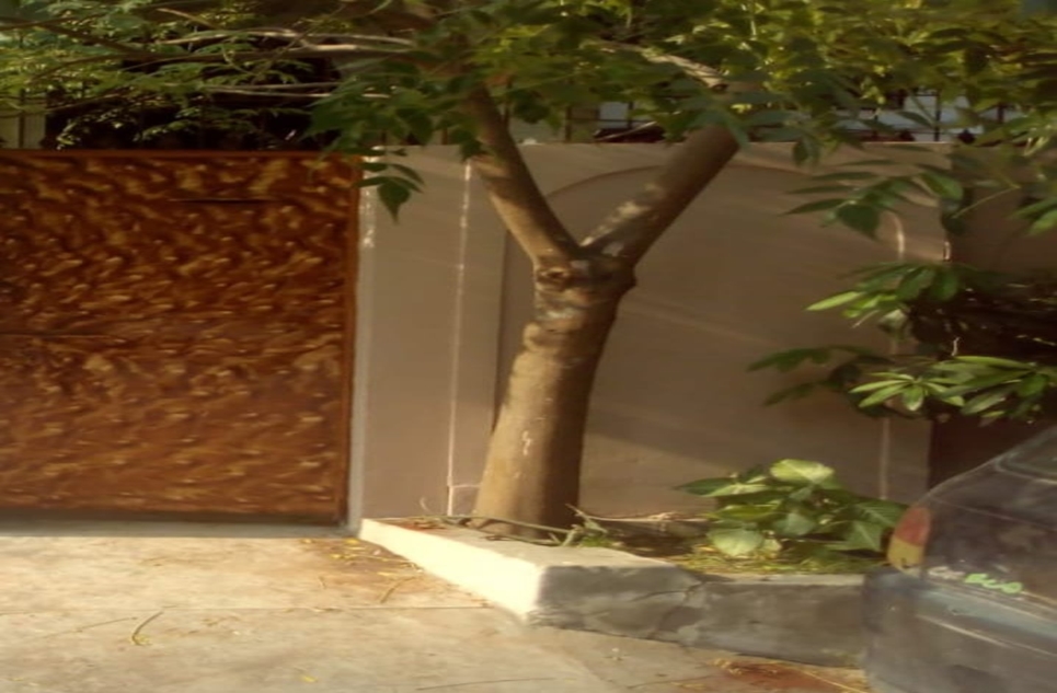 10 marla house for sale in Wahdat Road Lahore