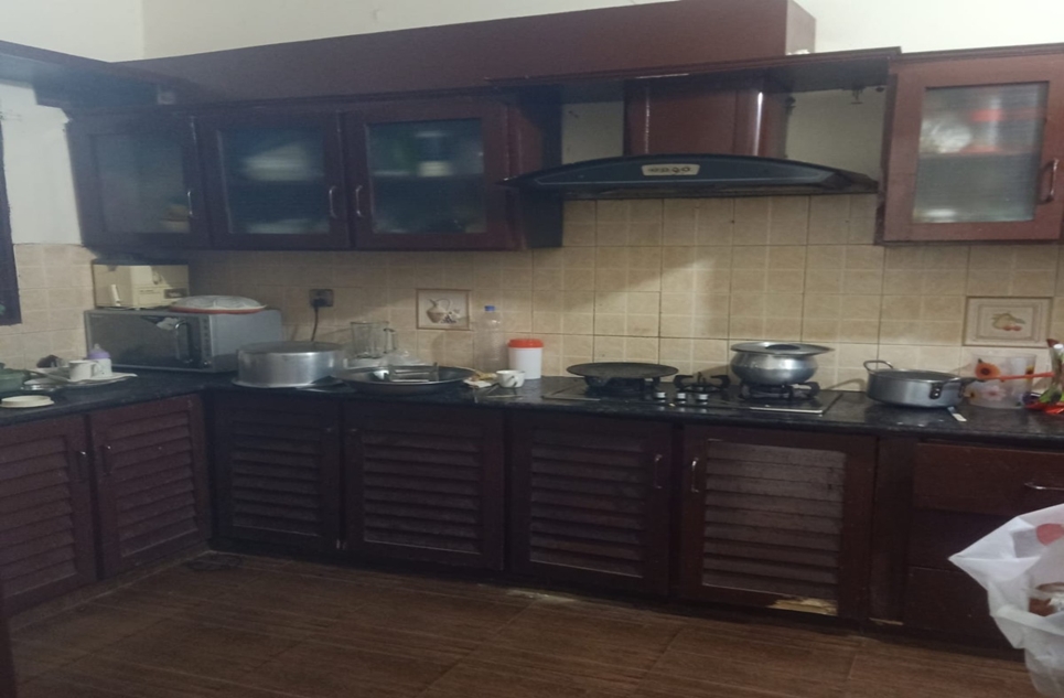 1 kanal house for rent in Garden Town Lahore