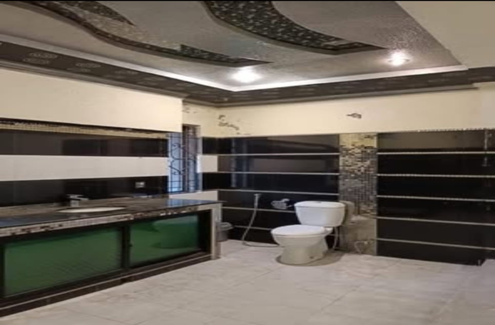 4 kanal commercial farming for rent in Gulberg-3 Lahore