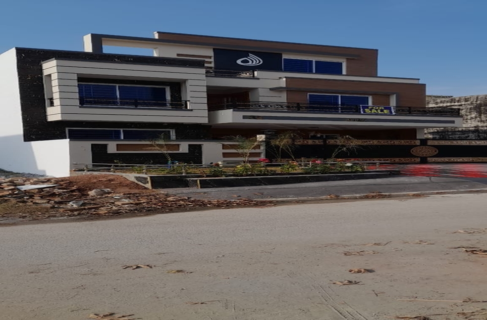 2450 Square Feet NEW BUNGALOW for Sale in G-13/3 Islamabad
