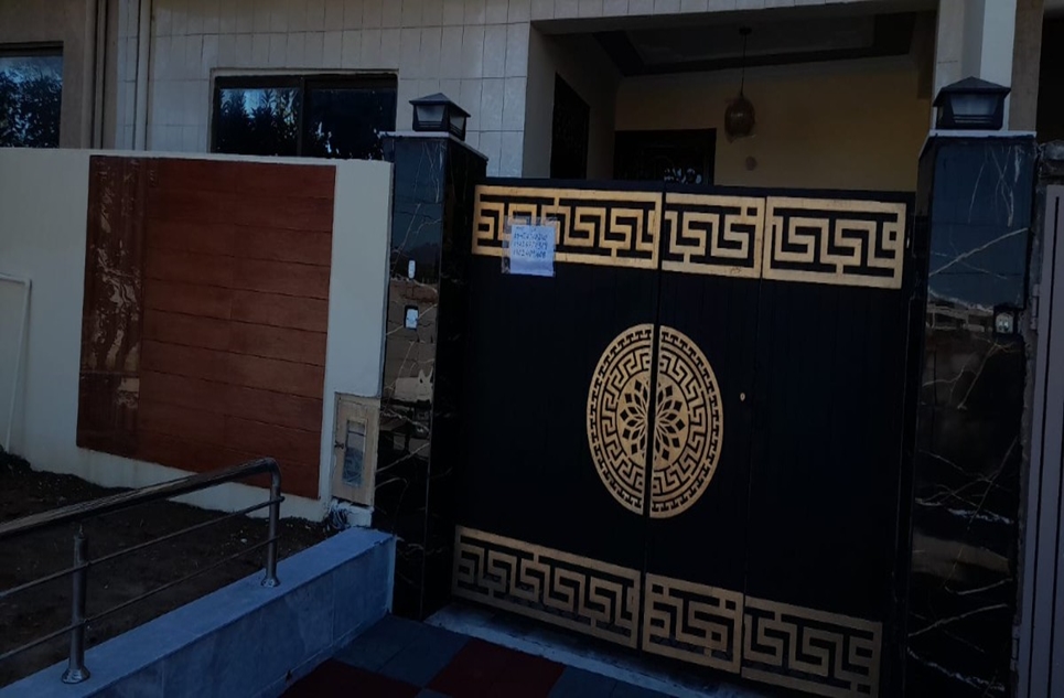 1000 Square Feet BUNGALOW FOR SALE in G-13/4 Islamabad