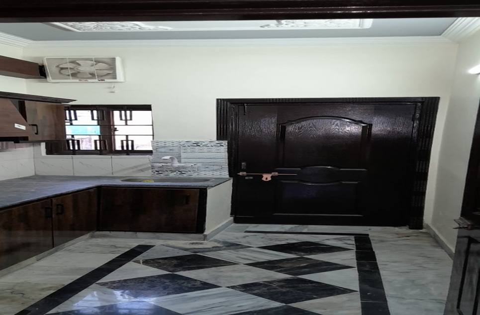 1000 Square Feet BUNGALOW FOR SALE in G-13/4 Islamabad