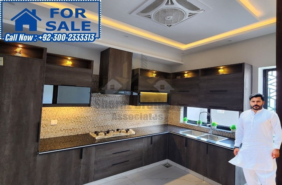 7 marla house for sale in Green City Lahore
