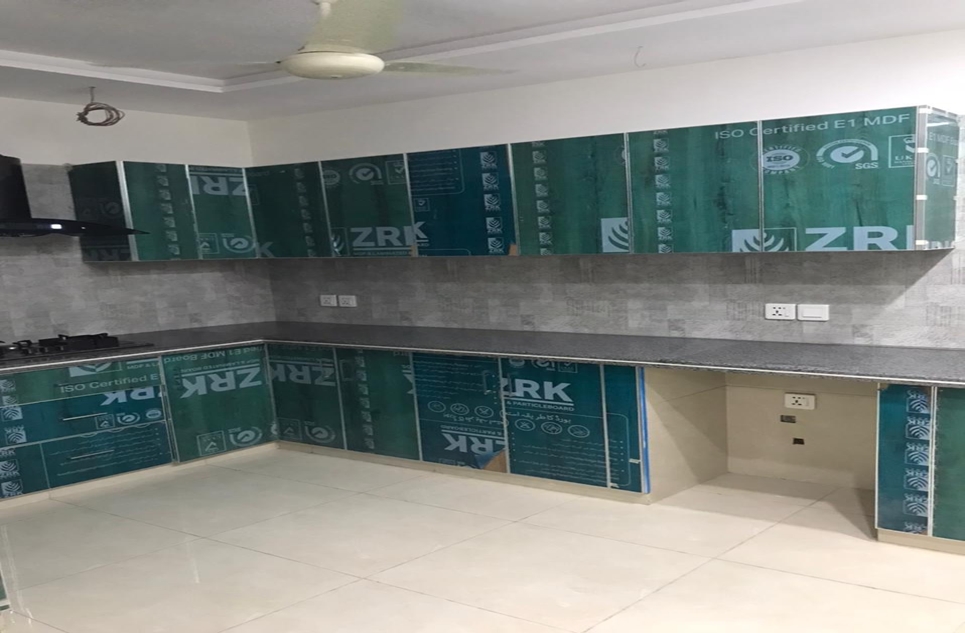 3 beds  apartment for rent in Lawrence Road Lahore