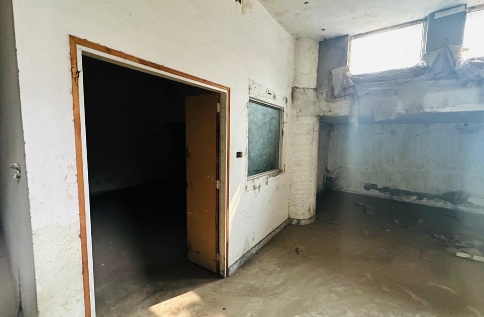 6 kanal buildings plazas for sale in Davis Road Lahore