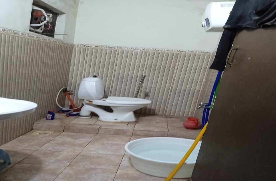 10 marla house for rent in Allama Iqbal Town Lahore