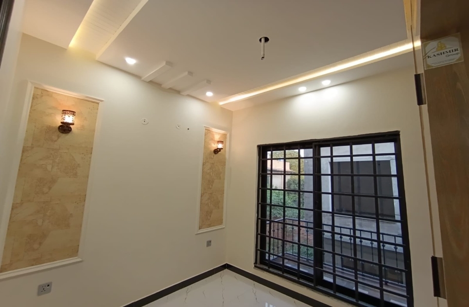 2.50 marla house for sale in Sultan Town Lahore
