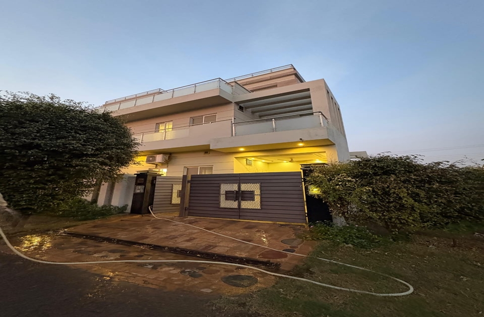 1 kanal house for sale in Beacon House Society Lahore