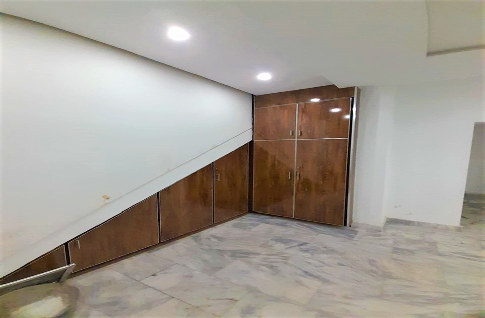 5 marla buildings plazas for rent in Bahria Town Lahore