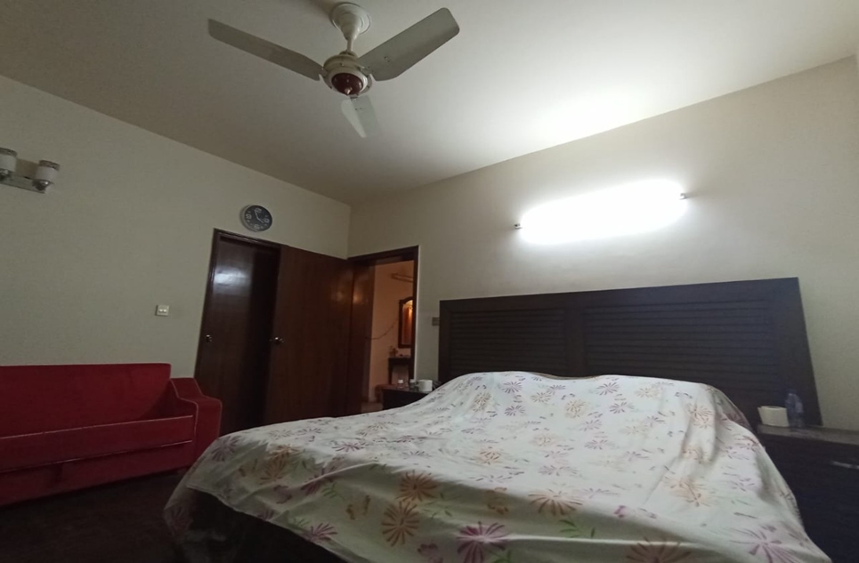 10 marla house for sale in Phase 4 DHA Lahore