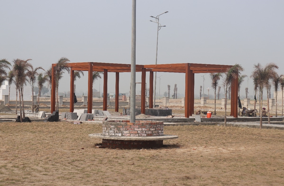 5 marla plot for sale in Safari Garden Housing Scheme Lahore