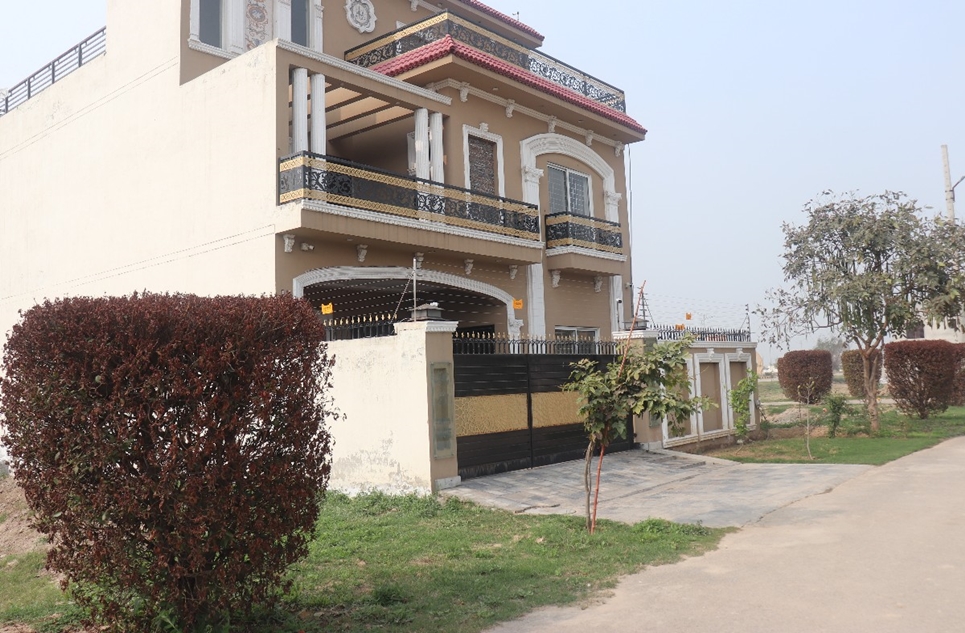 5 marla plot for sale in Safari Garden Housing Scheme Lahore