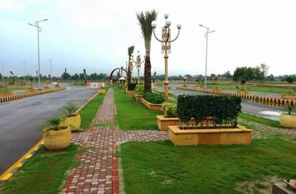 5 marla plot for sale in Safari Garden Housing Scheme Lahore