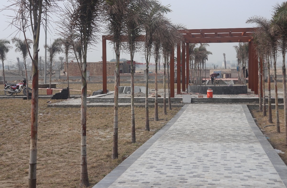 5 marla plot for sale in Safari Garden Housing Scheme Lahore