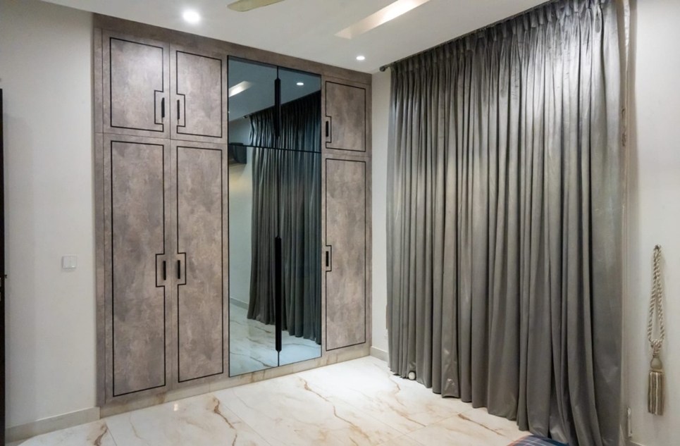 405 square yard house for sale in Precinct 8 Bahria Town Karachi