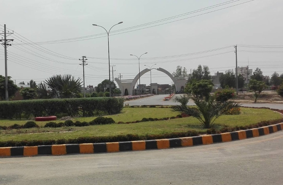 10 marla plot for sale in Satiana Road Faisalabad