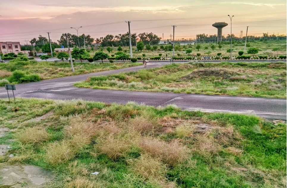 10 marla plot for sale in Satiana Road Faisalabad