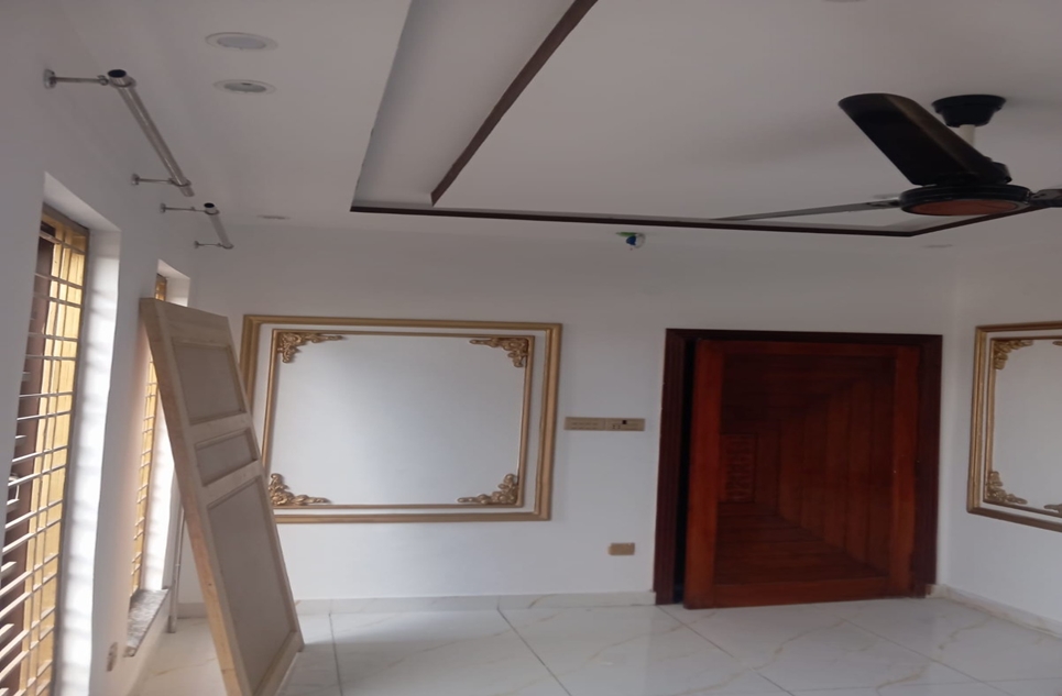 10 marla house for sale in Central Park Housing Scheme Lahore