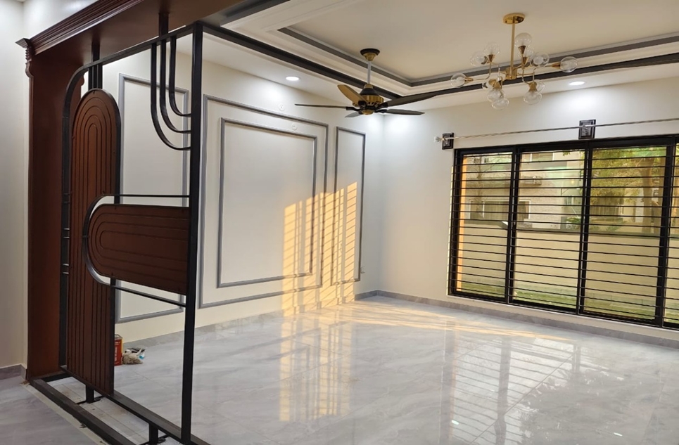 1 kanal house for sale in Phase 2 DHA Islamabad