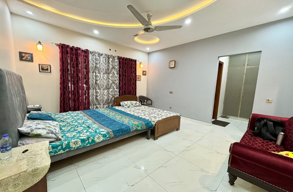1 kanal house for sale in Phase 3 Nespak Housing Scheme Lahore