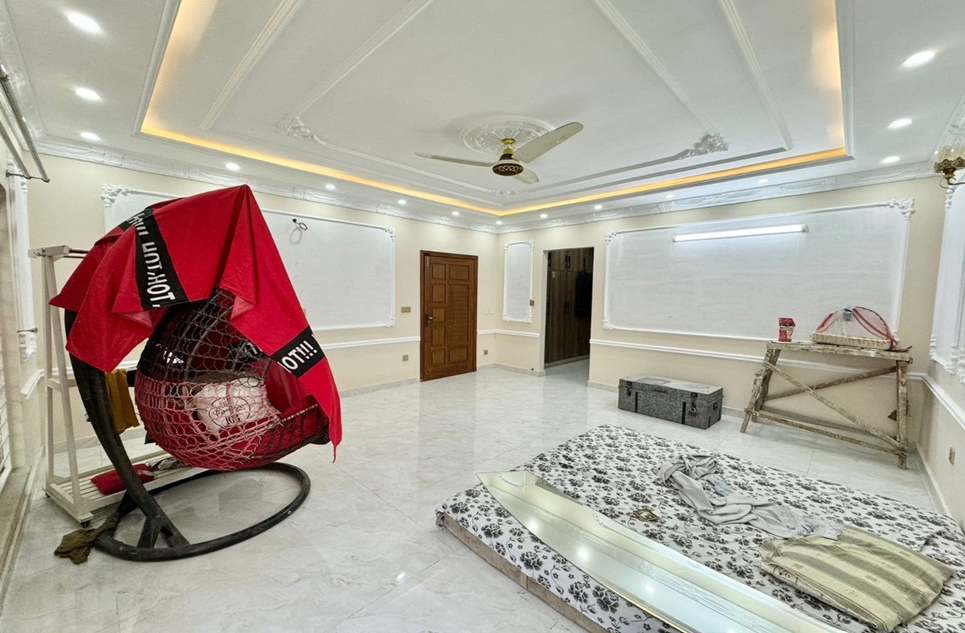 1 kanal house for sale in Phase 3 Nespak Housing Scheme Lahore