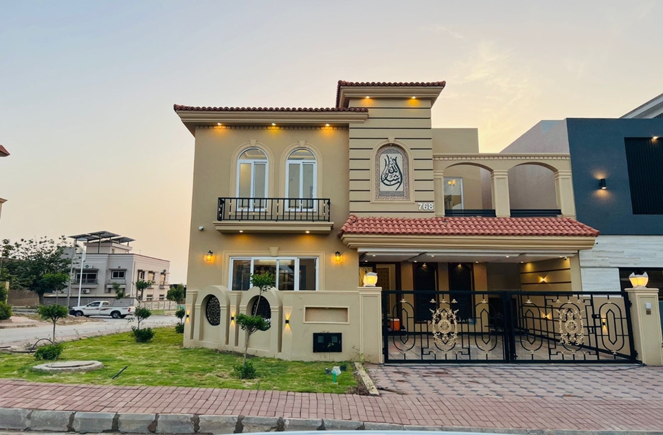 10 marla house for sale in Bahria Town Islamabad