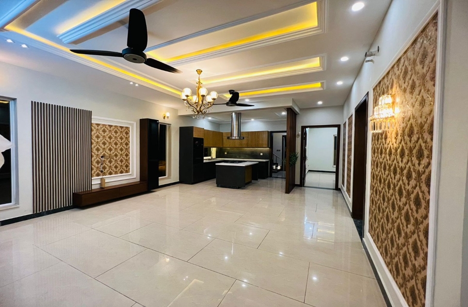 10 marla house for sale in Bahria Town Islamabad