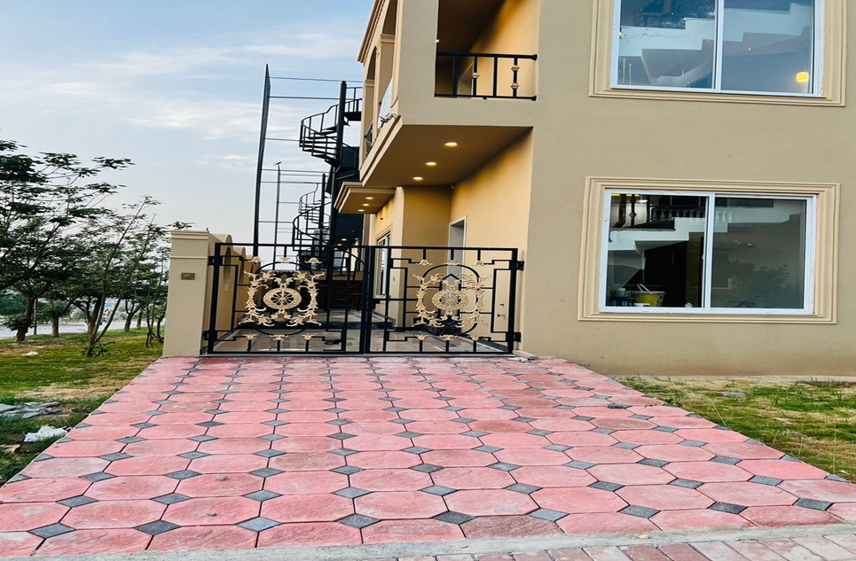 10 marla house for sale in Bahria Town Islamabad