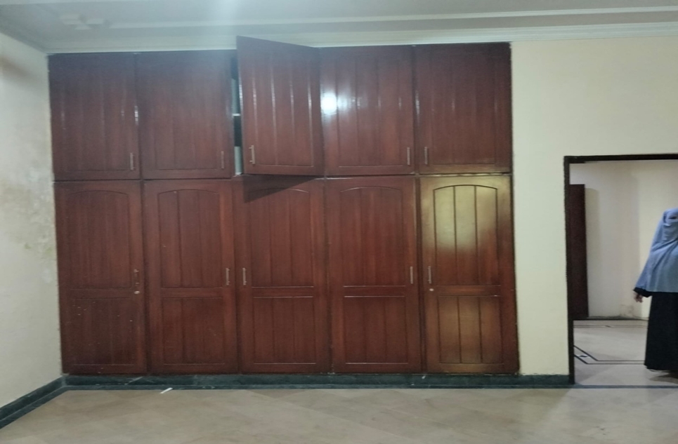 2 Kanal Upper Portion for Rent in Garden Town Lahore
