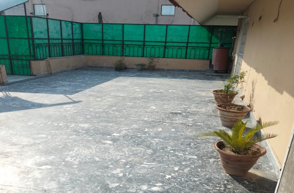 2 Kanal Upper Portion for Rent in Garden Town Lahore