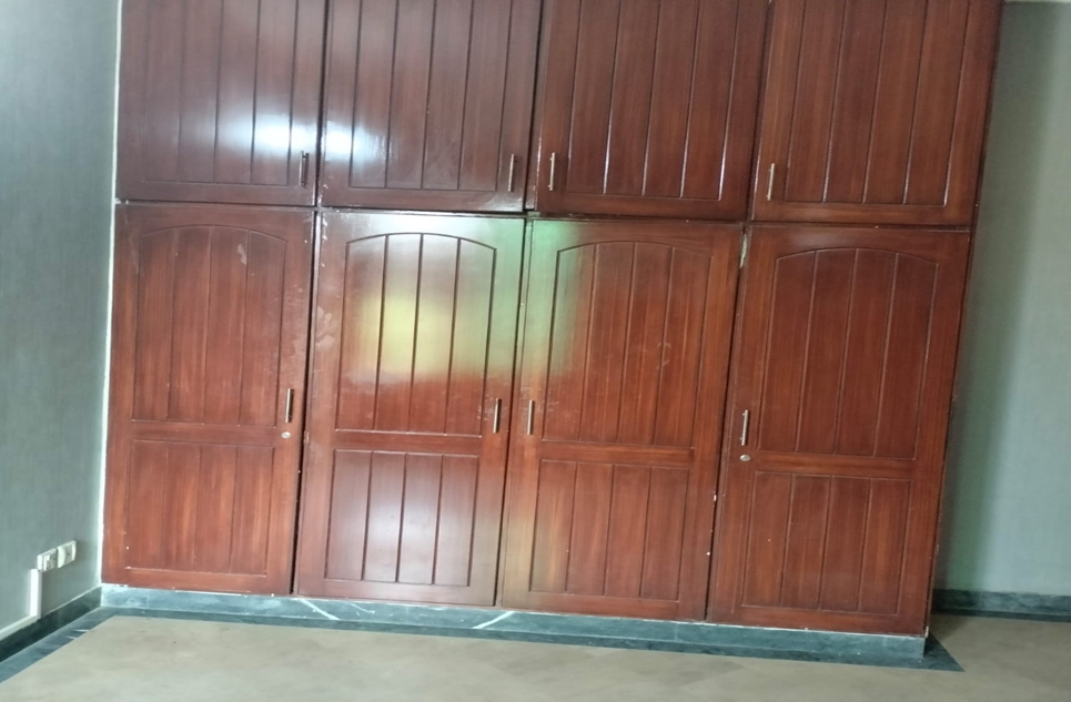 2 Kanal Upper Portion for Rent in Garden Town Lahore