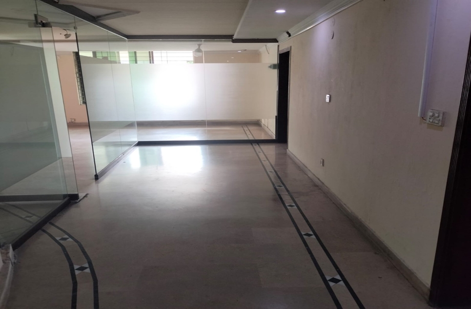 2 Kanal Upper Portion for Rent in Garden Town Lahore
