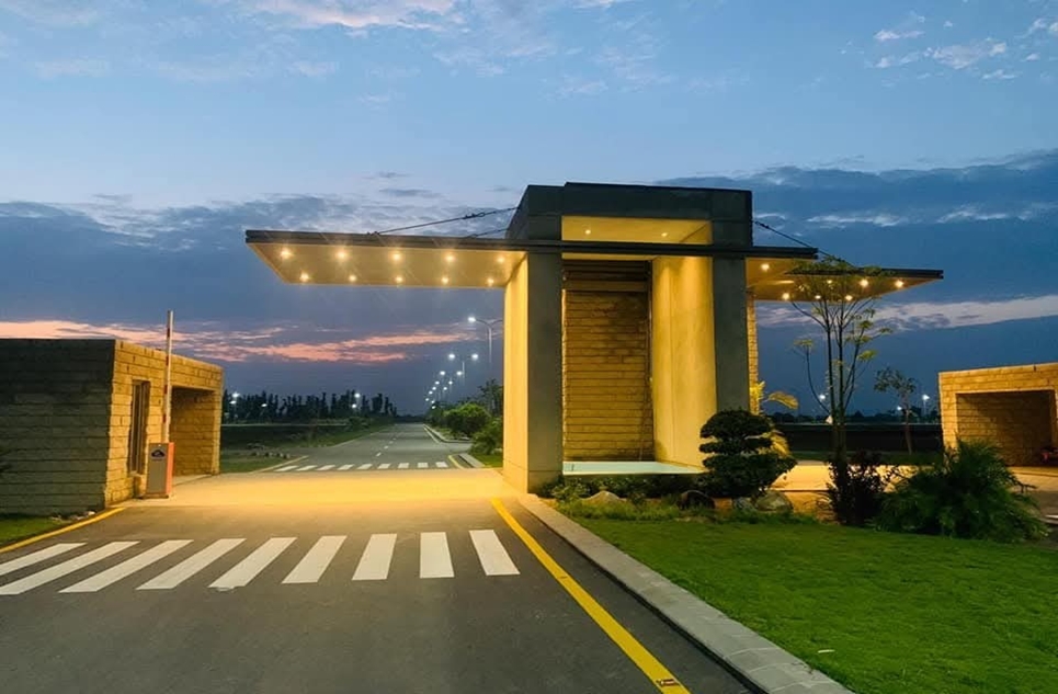5 marla plot for sale in Pine Garden Faisalabad
