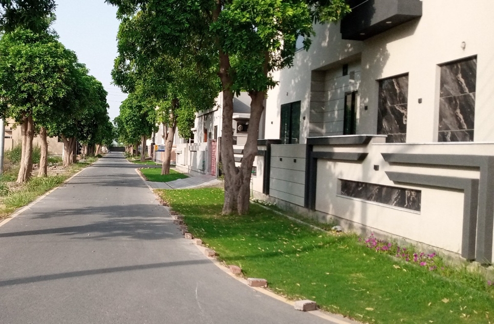 10 marla plot for sale in Wapda City Faisalabad