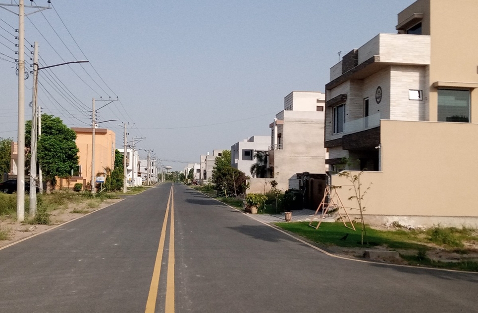 20 marla plot for sale in Wapda City Faisalabad