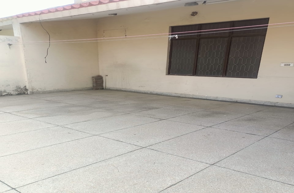 10 marla house for sale in Fortress Stadium Lahore