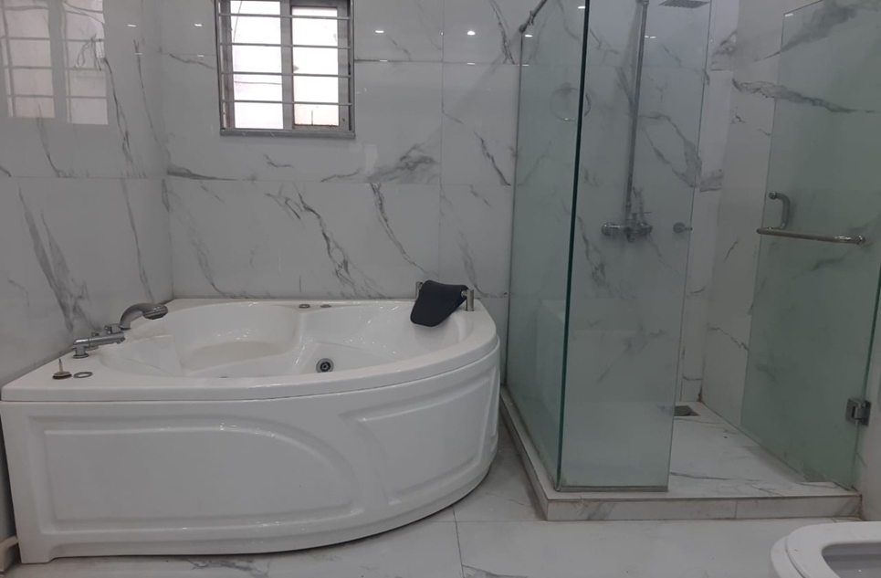 1 Kanal house for rent (First Floor) in Phase 4 DHA Lahore