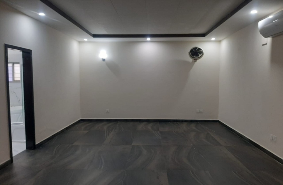 1 Kanal house for rent (First Floor) in Phase 4 DHA Lahore