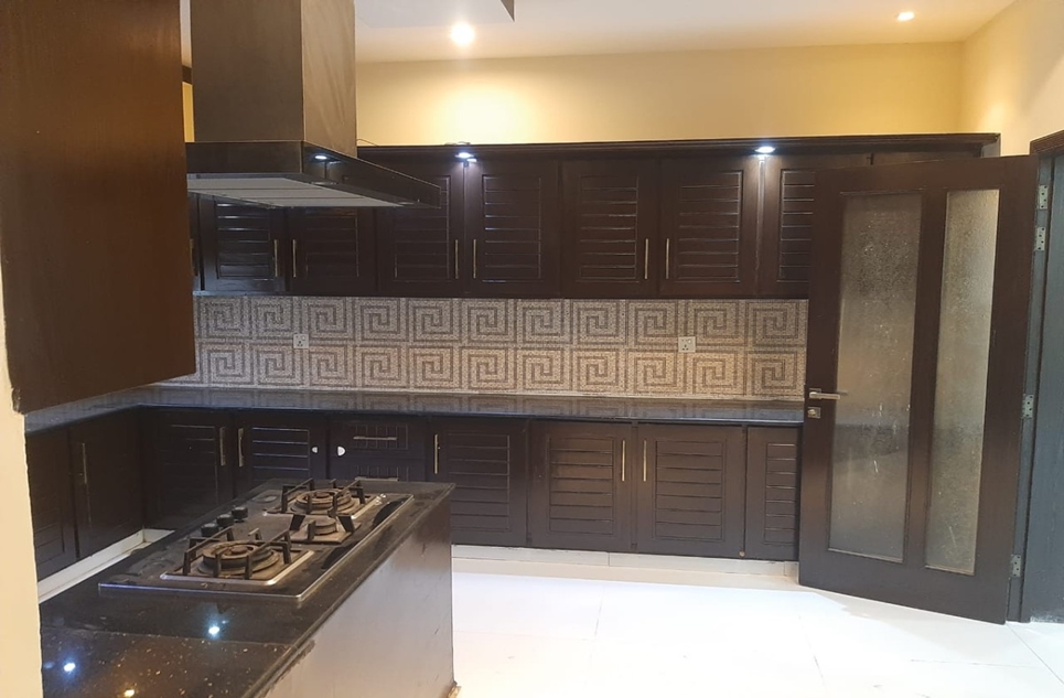 1 Kanal house for rent (First Floor) in Phase 4 DHA Lahore