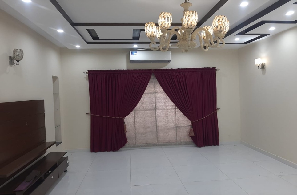1 Kanal house for rent (First Floor) in Phase 4 DHA Lahore