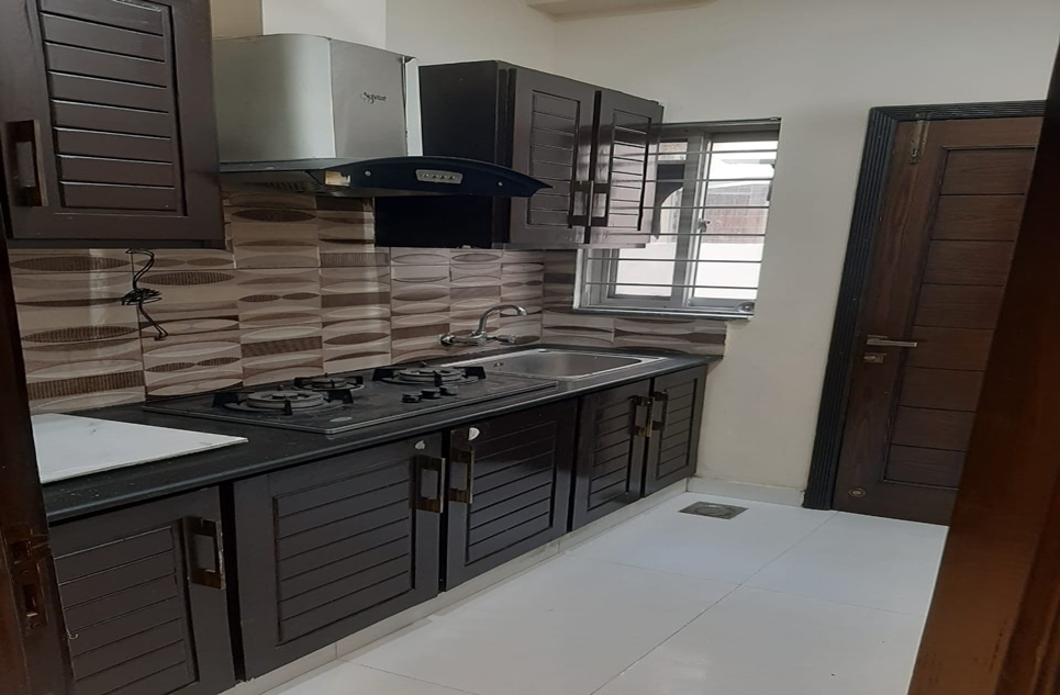 20 marla house for sale in Phase 2 DHA Lahore