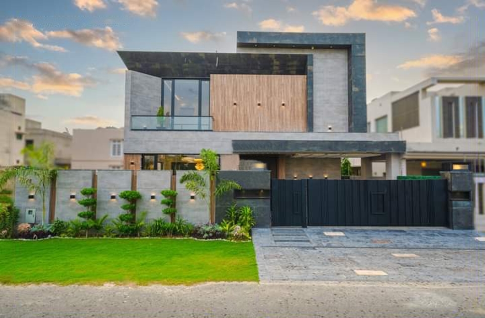 1 kanal house for sale in Phase 6 DHA Lahore