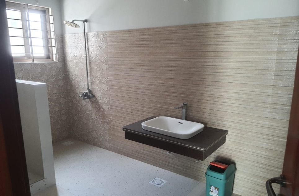 12 marla house for rent in Phase 1 Wapda Town Multan