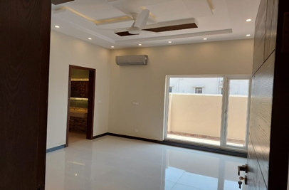 1 Kanal Beautiful House for Sale in Block S Phase 7 DHA Lahore
