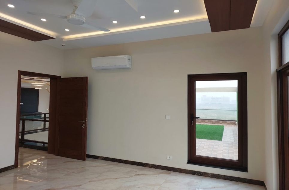 1 Kanal Beautiful House for Sale in Block X Phase 7 DHA Lahore